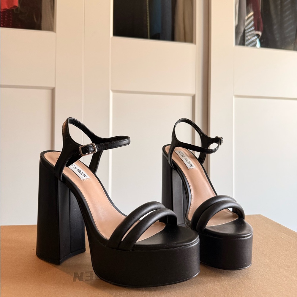 Steve Madden Tille Black Platform Heels